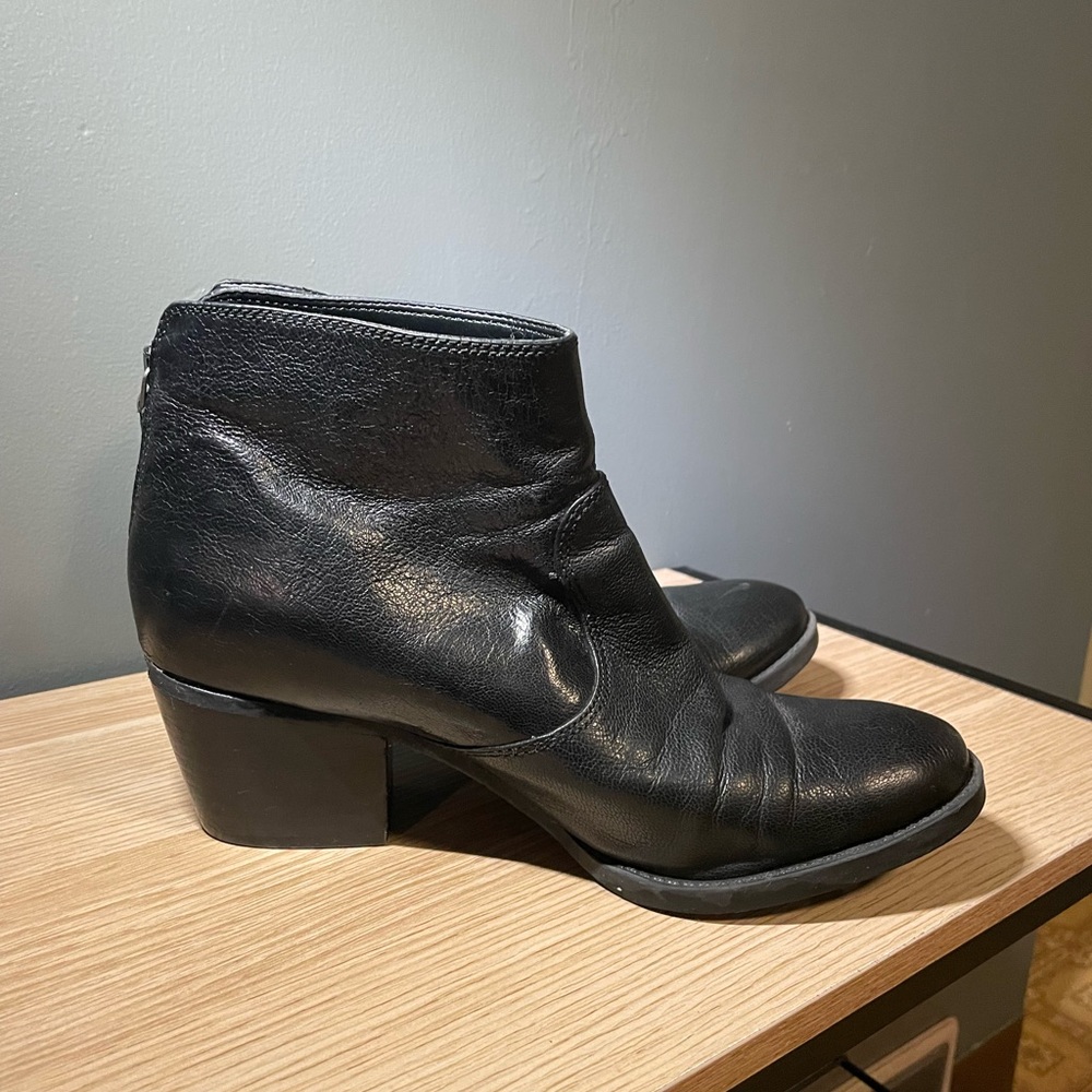 Nine West Black Leather Booties - Picture 2 of 6
